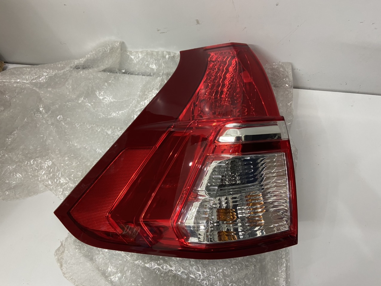 Đèn hậu bên lái xe honda CRV 2015-2017